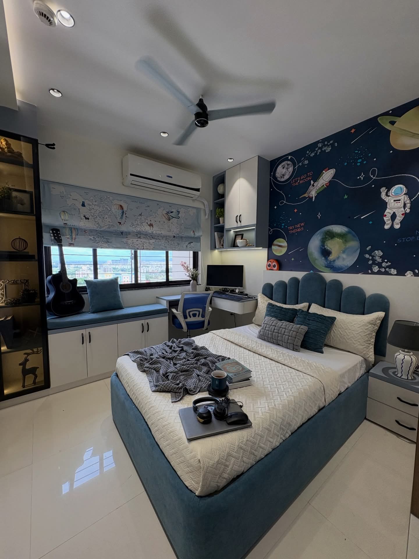 Bed Room